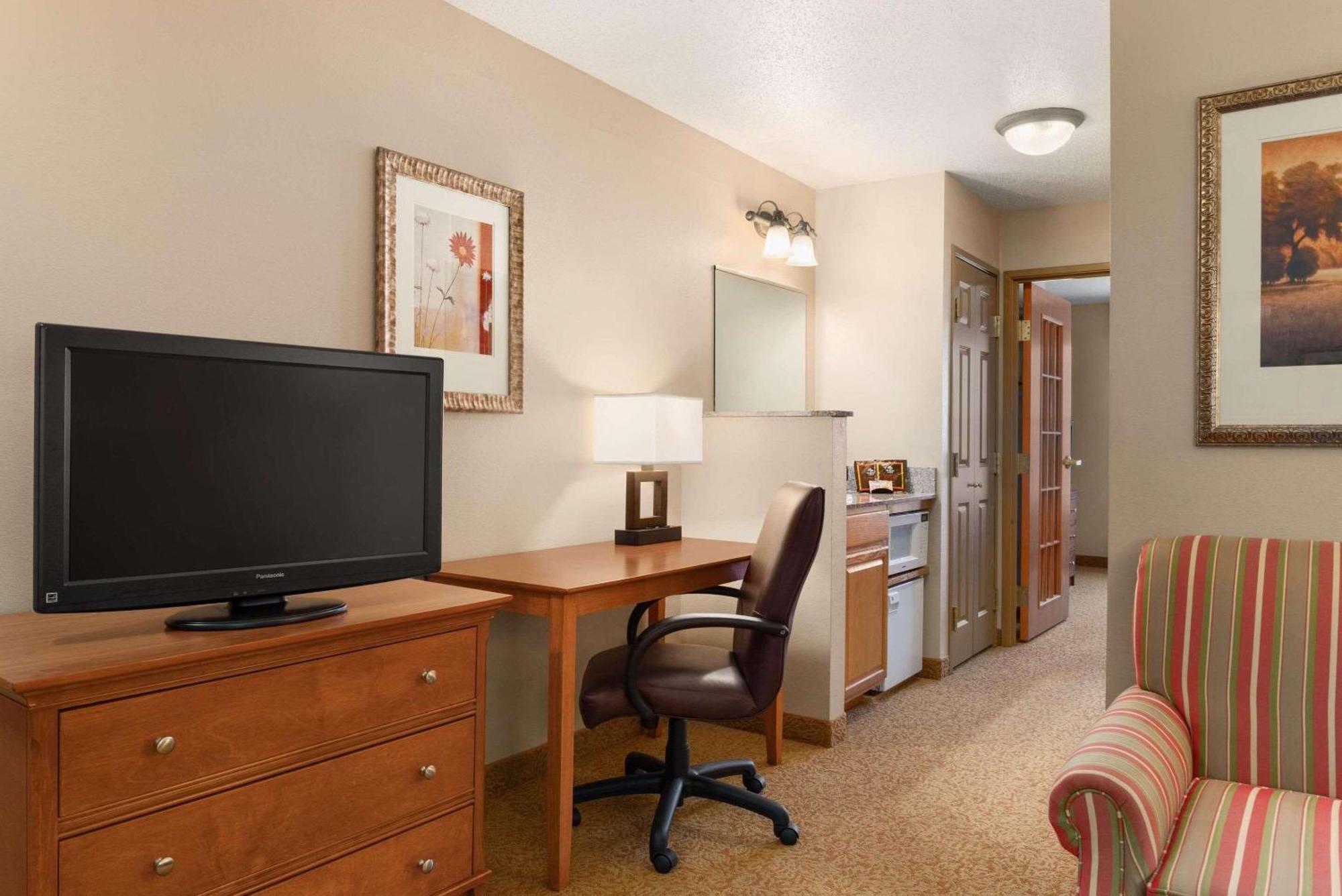 Country Inn & Suites By Radisson, Sycamore, Il Bagian luar foto